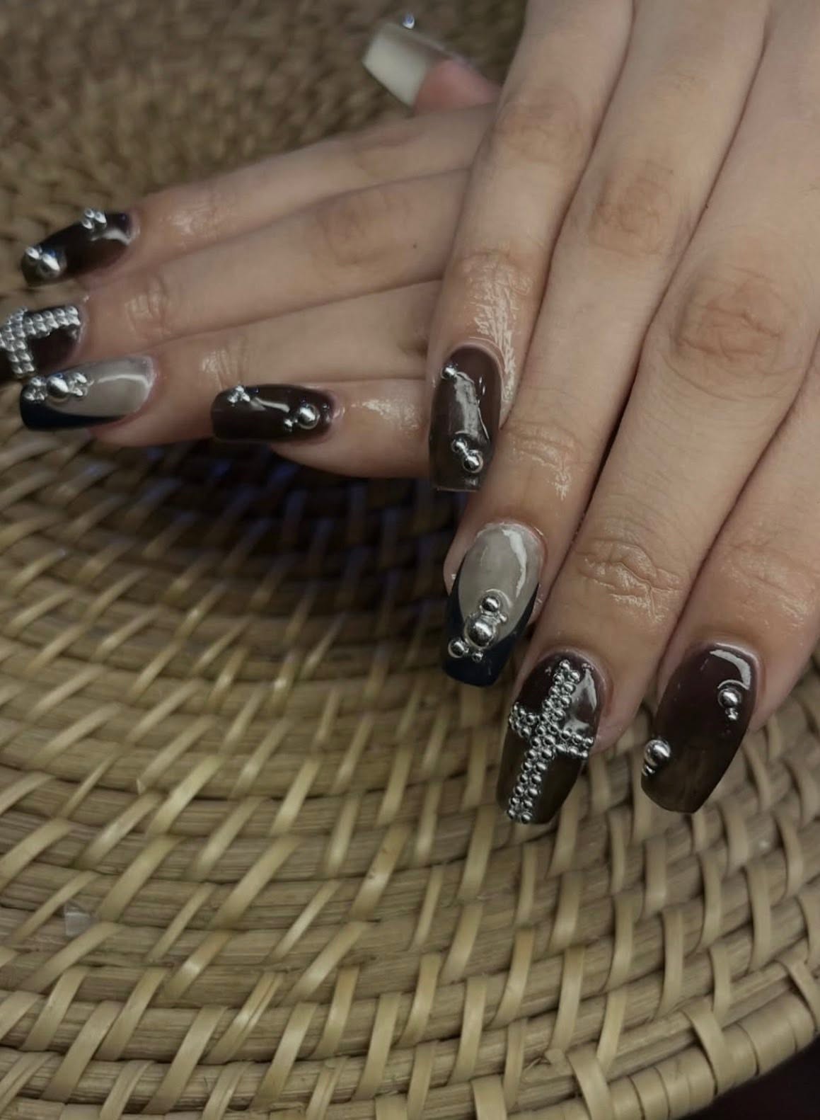 Bridal nail art post on Claws and Blooms Instagram